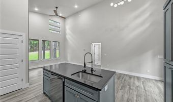 4 Ely Ln, Bella Vista, AR 72714