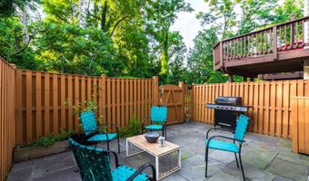 9821 TIFFANY HILL Ct 71, Bethesda, MD 20814