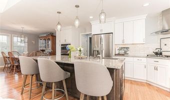 11 Kendall Ct, Charlestown, RI 02813
