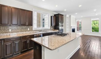 322 N GEORGE MASON Dr, Arlington, VA 22203
