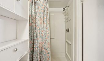 8406 THOMPSON Rd, Annandale, VA 22003