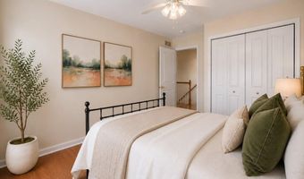 2835 Waterfront Ave, Algonquin, IL 60102