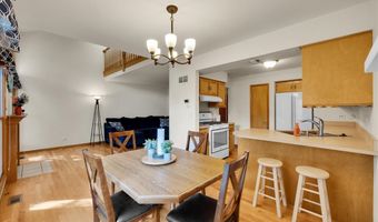 446 S Wenbriar Sq, Addison, IL 60101