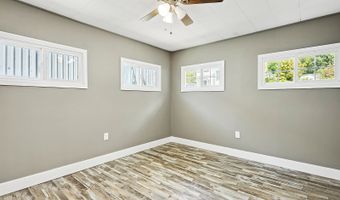 209 E HUMBOLDT St, Bingen, WA 98605