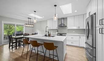 2518 N Ridge Ave, Arlington Heights, IL 60004