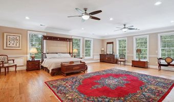 10813 LOCKLAND Rd, Potomac, MD 20854