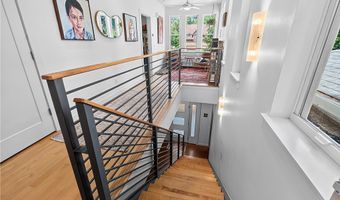 303 SE B St, Bentonville, AR 72712