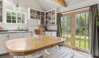 11 Old County Rd, Appleton, ME 04862