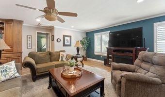 6766 Drake Dr, Anderson, CA 96007