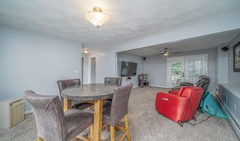 17 Wood Cove Dr, Coventry, RI 02816