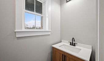 673 Streamside Ave, Hermon, ME 04401