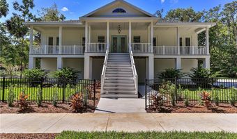 130 NE Crystal St, Crystal River, FL 34428