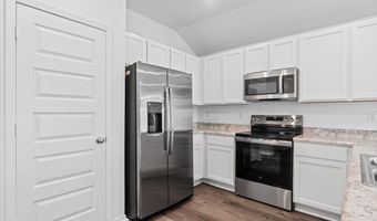 8088 Chesapeake Trl, Bauxite, AR 72011