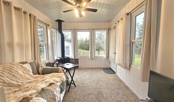 1204 Willow Dr, Aberdeen, SD 57401