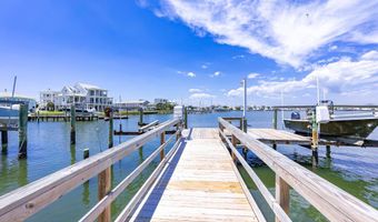 145 Bayview Blvd, Atlantic Beach, NC 28512