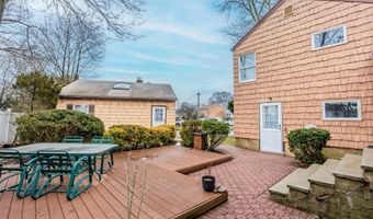 88 Evans Ave, Albertson, NY 11507