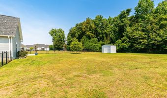 1227 Grayleigh Dr, Ayden, NC 28513
