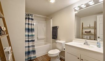 55 S Main St, Alburgh, VT 05440