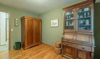 7549 W Village Crest Dr, Madison, WI 53719