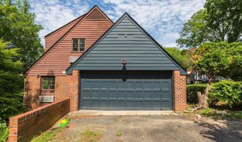 5204 WESTWOOD Dr, Bethesda, MD 20816