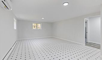 472 Dunn Rd, Belgrade, ME 04917