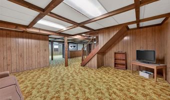6 Helmsdale Ct, Ballwin, MO 63011