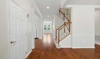 20920 ASHBURN HEIGHTS Dr, Ashburn, VA 20148