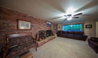 4 Orange Ln, Arkansas City, KS 67005