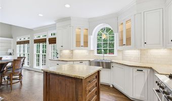 5185 Catalpa Knl, Acworth, GA 30101
