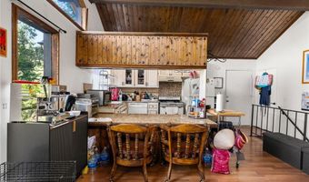 24333 Horst Dr, Crestline, CA 92325