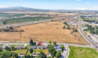 860 Teton Ave, American Falls, ID 83211