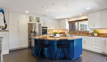 2709 Unicornio St, Carlsbad, CA 92009