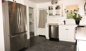 218 S 8th St, Aransas Pass, TX 78336