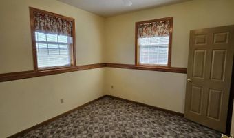 16427 Farm Road 2007, Aurora, MO 65605