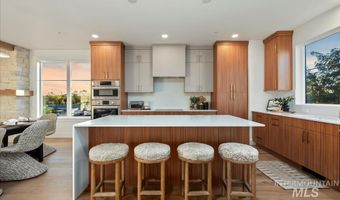 3243 W Moore St, Boise, ID 83702