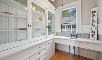 75 W Broadway, Bangor, ME 04401