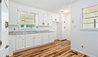 44 CAROL St, Alexander City, AL 35010