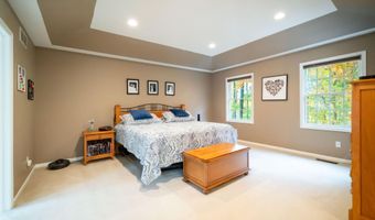 6289 Scarborough Dr SE, Ada, MI 49301