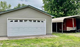 125 E Main St, Agency, IA 52530