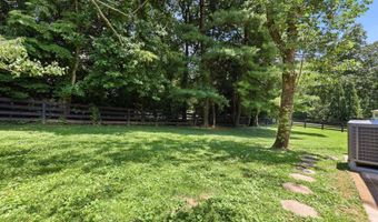 1007 Evergreen Rd, Anchorage, KY 40223