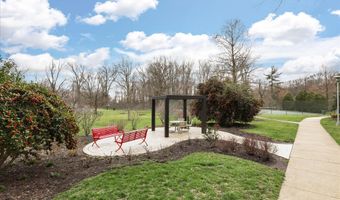 6641 WAKEFIELD Dr 703, Alexandria, VA 22307