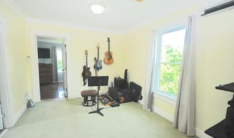 124 Palm St, Bangor, ME 04401