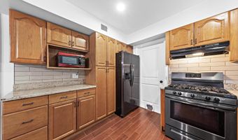 93 Idlebrook Ln, Aberdeen, NJ 07747