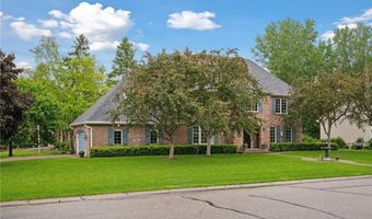 1511 Colleen Ave, Arden Hills, MN 55112