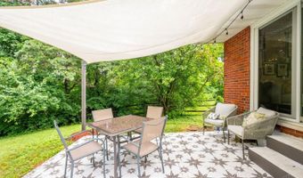 1597 Blueorchard Dr, Anderson Twp., OH 45230