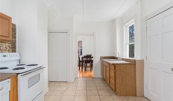 53 Warner St, Newport, RI 02840