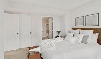1021 N GARFIELD St N 606, Arlington, VA 22201