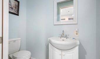 11 Secluded Ct, Cumberland, RI 02864