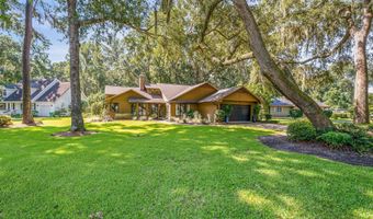 22 Chesterfield Lake Dr, Beaufort, SC 29906