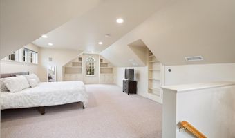 43 Darling Parke Dr, Bangor, ME 04401